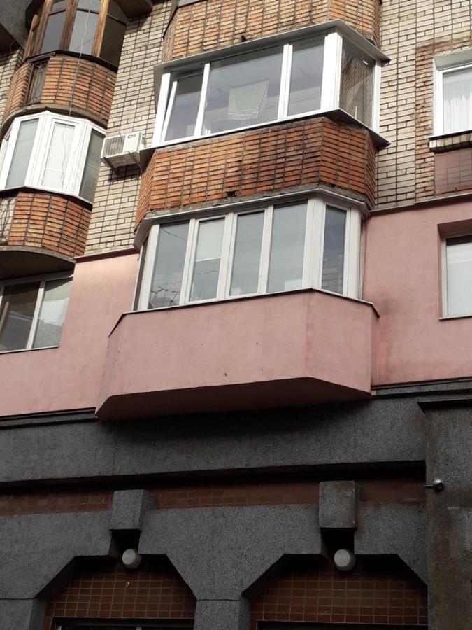 Апартаменты На Проспекте Почтовый Kryvyi Rih Exterior photo